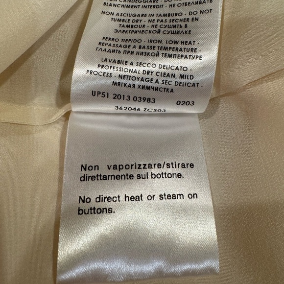 GUCCI Fabulous 100% Silk tunic/blouse ivory unique style. Size M/L, 40 - Picture 15 of 16